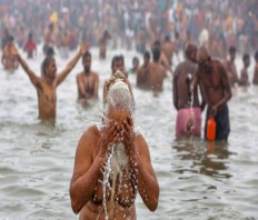 Mahakumbh 2025 Begins: Over 1 Crore Devotees Take Holy Dip on Makar Sankranti’s First ‘Amrit Snan’